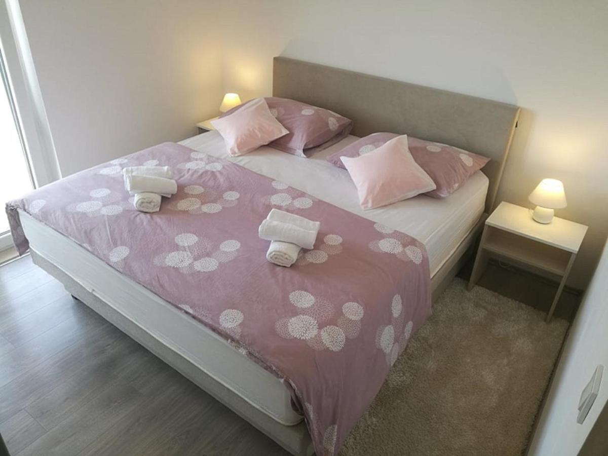 Apartments Kola Banići Εξωτερικό φωτογραφία