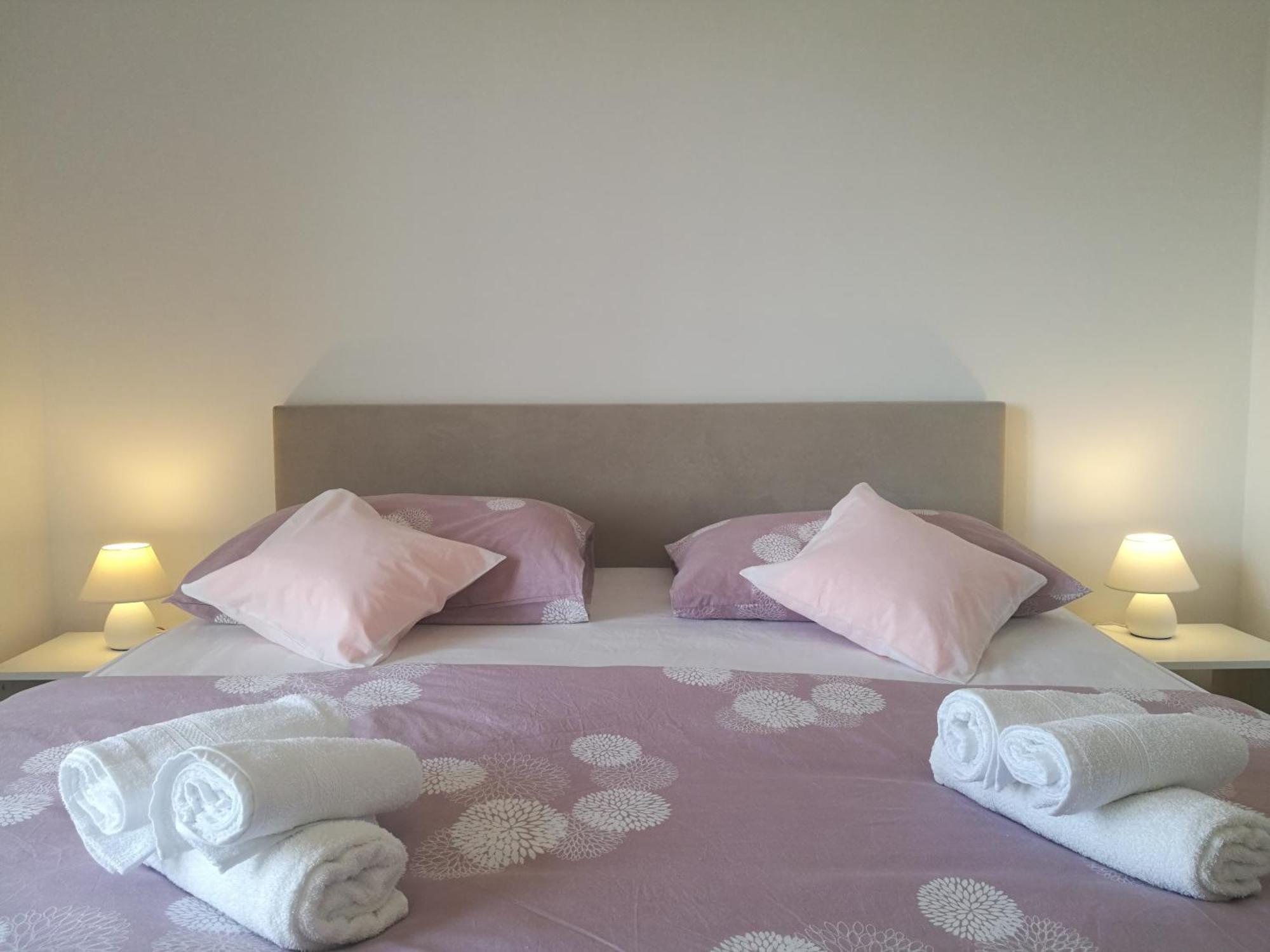 Apartments Kola Banići Εξωτερικό φωτογραφία