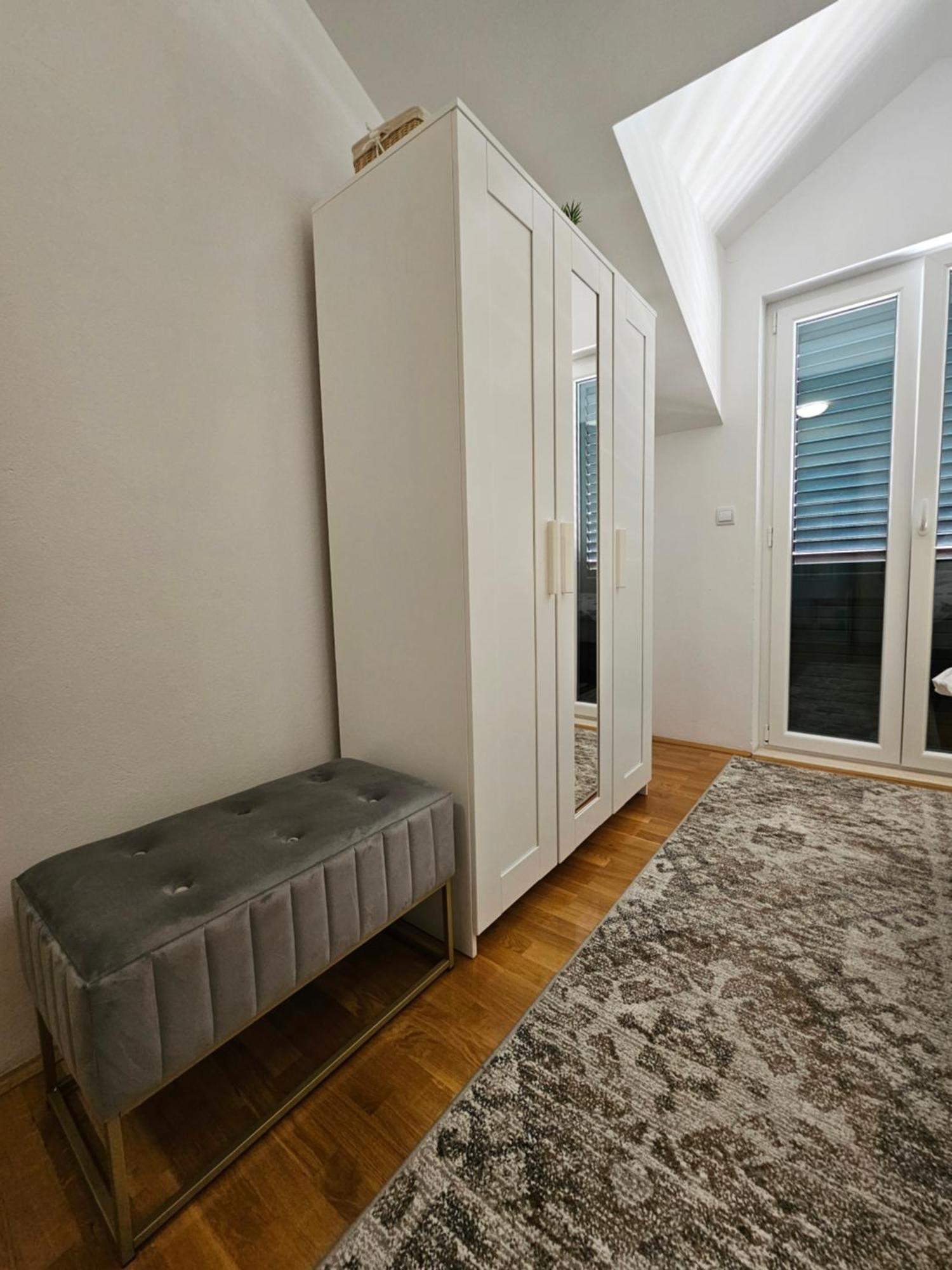 Apartments Kola Banići Εξωτερικό φωτογραφία