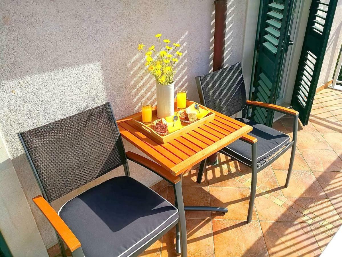 Apartments Kola Banići Εξωτερικό φωτογραφία