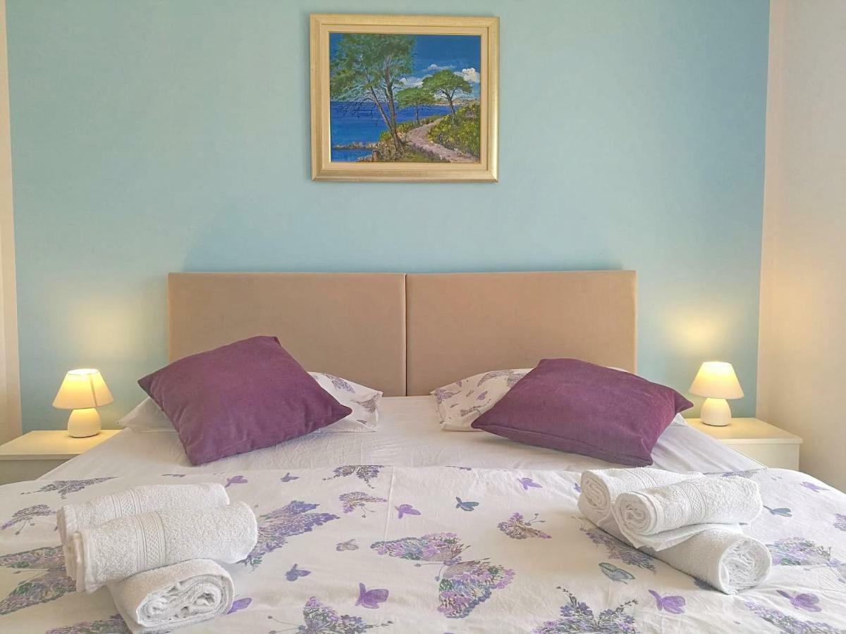 Apartments Kola Banići Εξωτερικό φωτογραφία